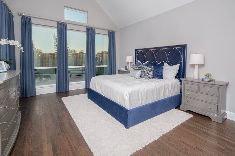 Plan 823 Primary Bedroom Representative Image