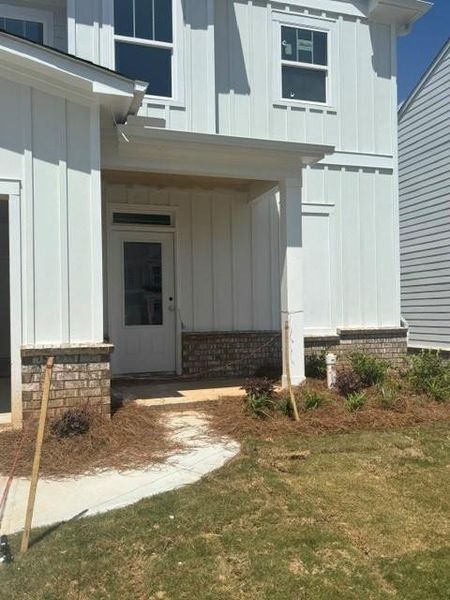 Exterior details and patio area of a home in Edenglen, Buford (Image 1). Exterior details and patio area of a home in Edenglen, Buford (Image 1).