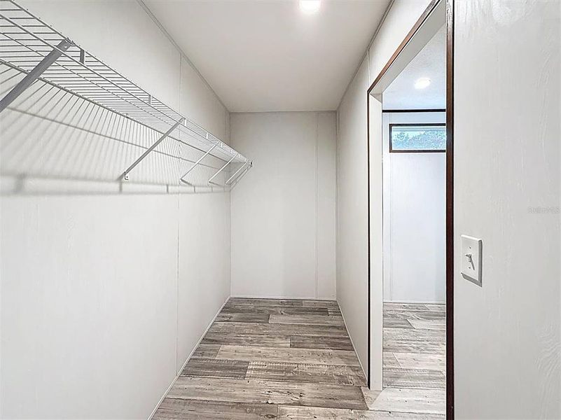 Spacious, unfurnished interior of a new home in , Hawthorne (Image 28).