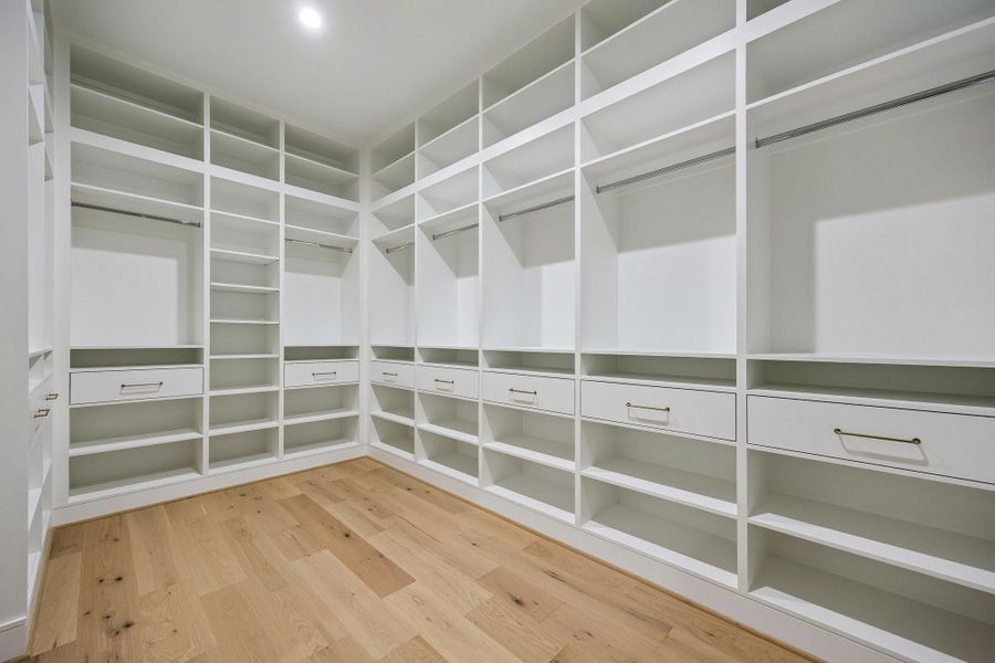 Incredible Primary Closet!