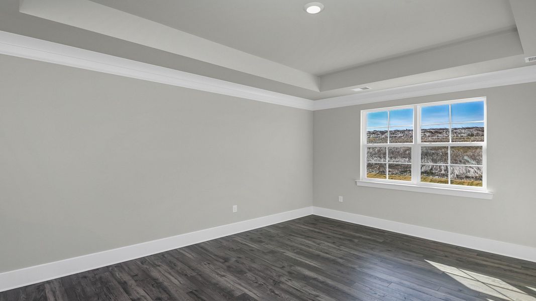 Spacious, unfurnished interior of a new home in Livingston Woods, Irmo (Image 28).