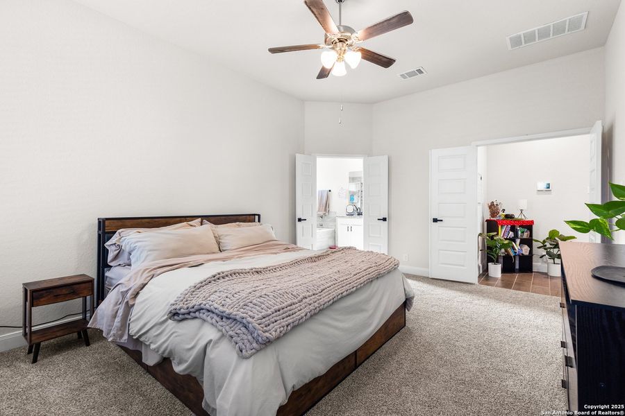 Furnished interior view inside a new home in , Cibolo (Image 17). Furnished interior view inside a new home in , Cibolo (Image 17).