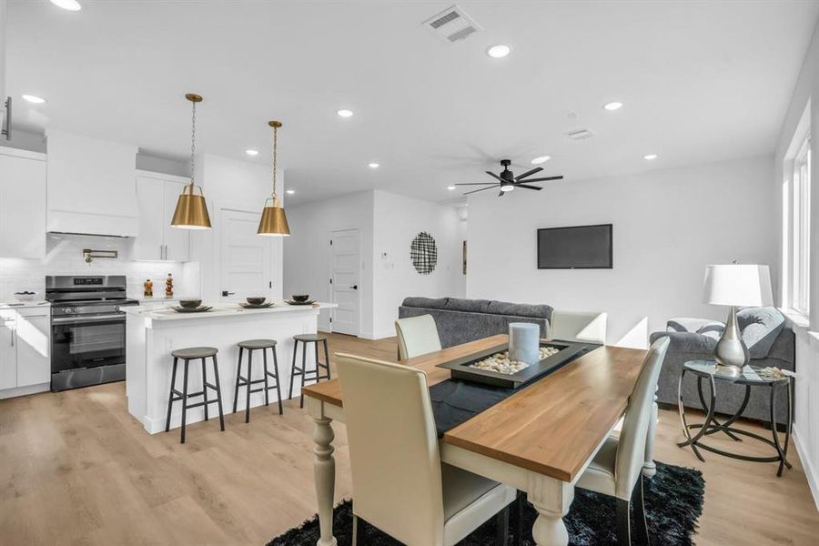 Furnished interior view inside a new home in , Gun Barrel City (Image 15).