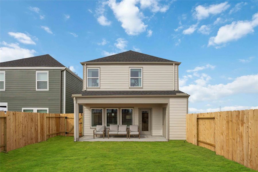 Exterior details and patio area of a home in Grand West, Houston (Image 22).