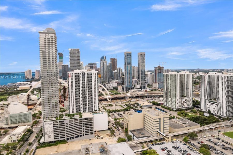 Condo located in Miami, FL showcasing its design and architecture (Image 5). Condo located in Miami, FL showcasing its design and architecture (Image 5).