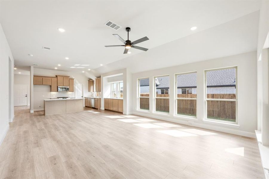 Spacious, unfurnished interior of a new home in Waverly Estates, Nevada (Image 33).