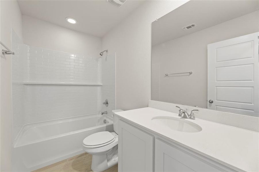 15. 5426 Runnel - 2ND Bath