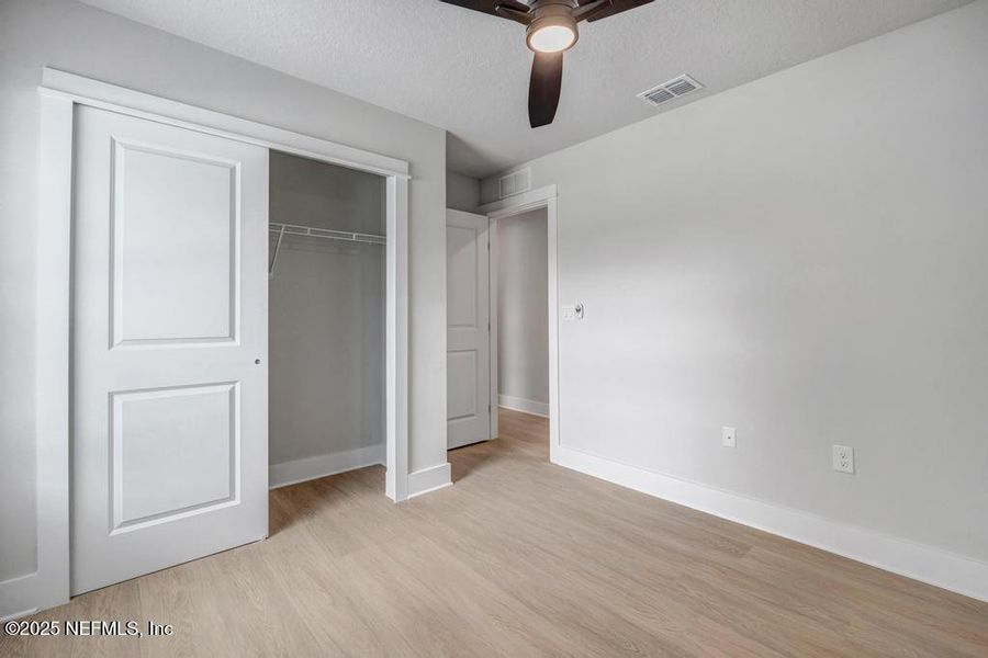 Spacious, unfurnished interior of a new home in , Jacksonville (Image 21).