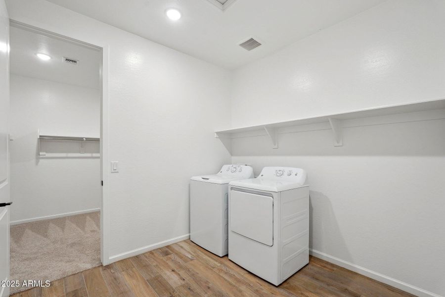 29-web-or-mls-W Cheryl Dr-1405-029