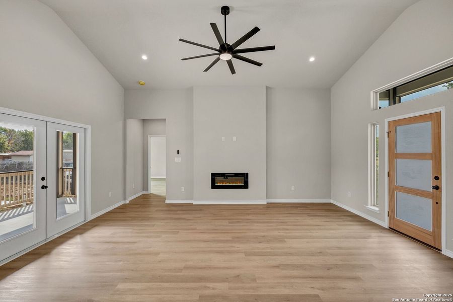 Spacious, unfurnished interior of a new home in , Elmendorf (Image 21).