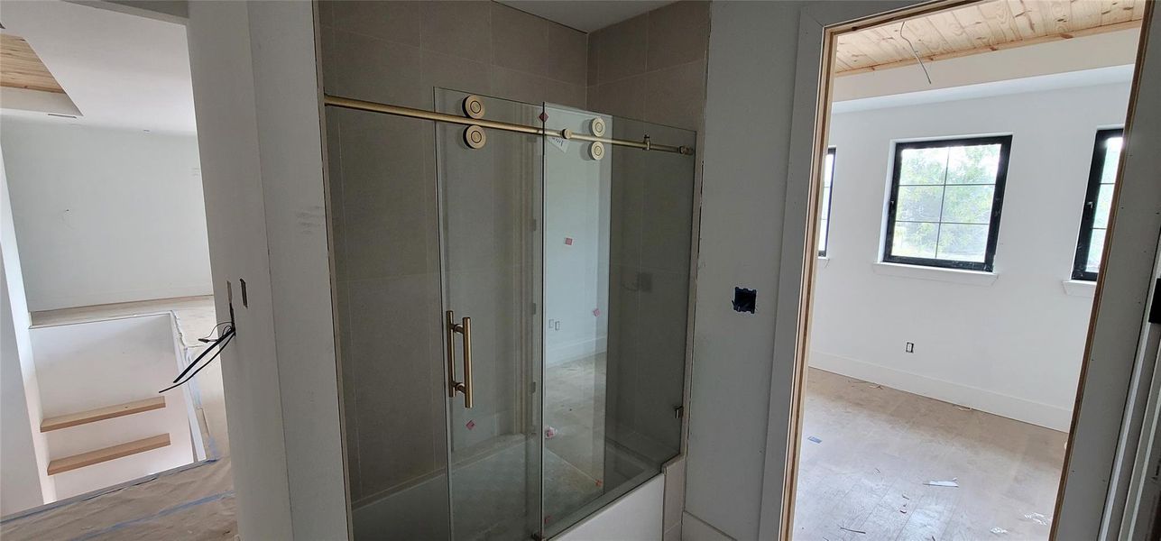 Image 20 of a home in .