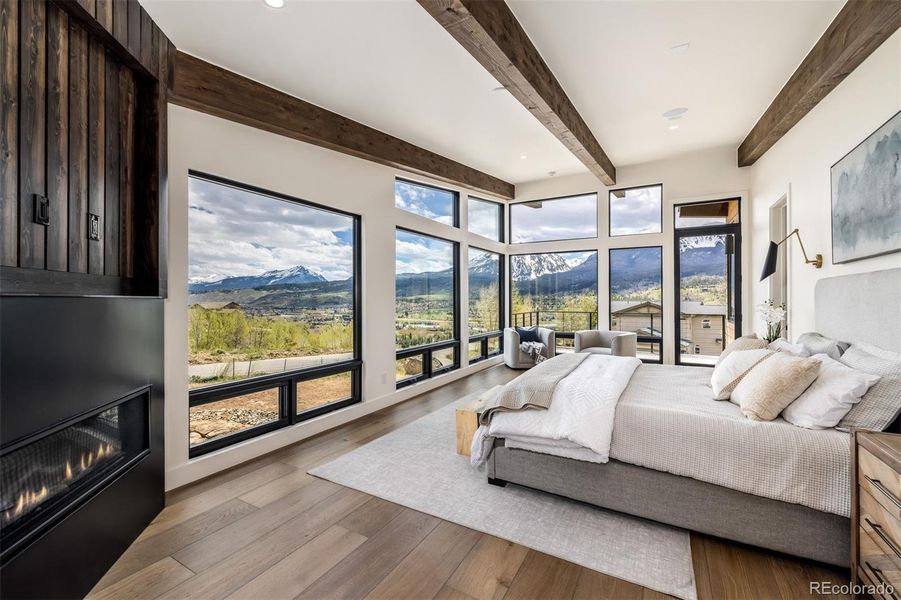 Furnished interior view inside a new home in , Silverthorne (Image 10).