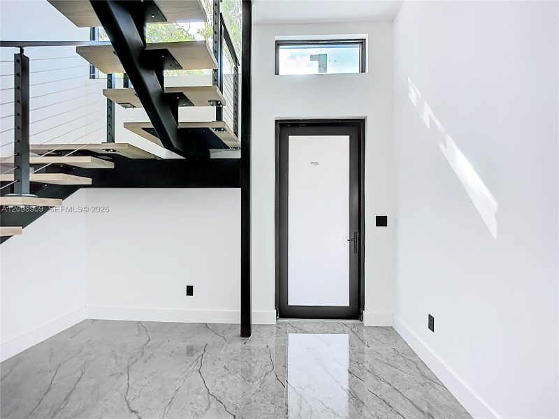 Spacious, unfurnished interior of a new home in , Miami (Image 13).