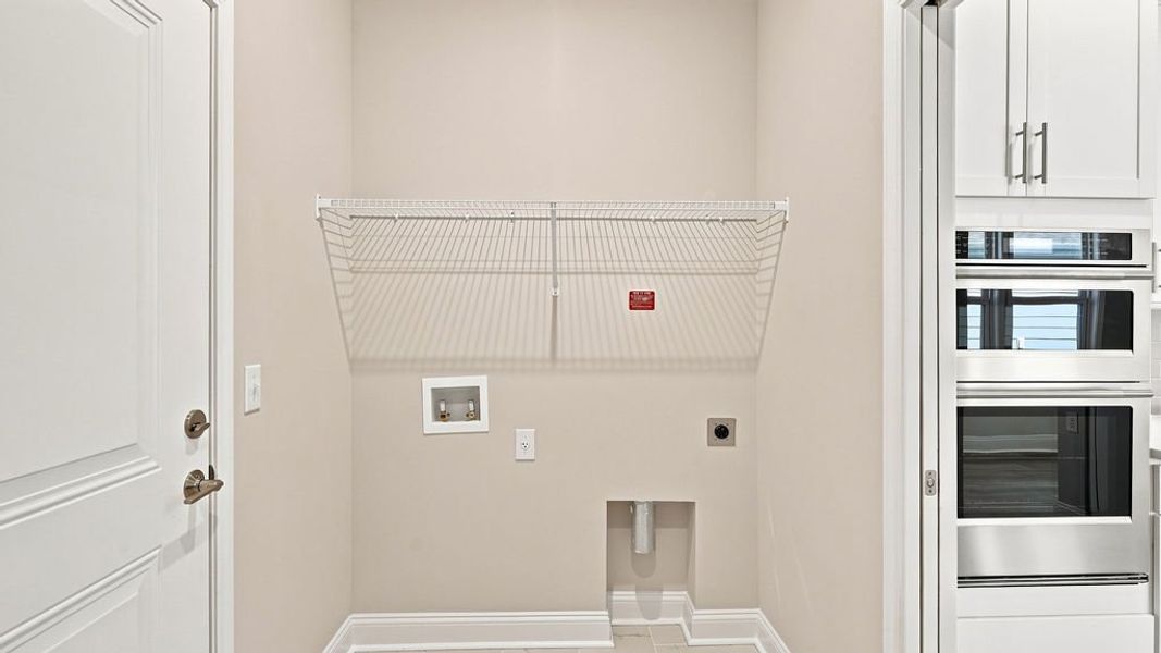 Spacious, unfurnished interior of a new home in Sun City Hilton Head, Bluffton (Image 19).