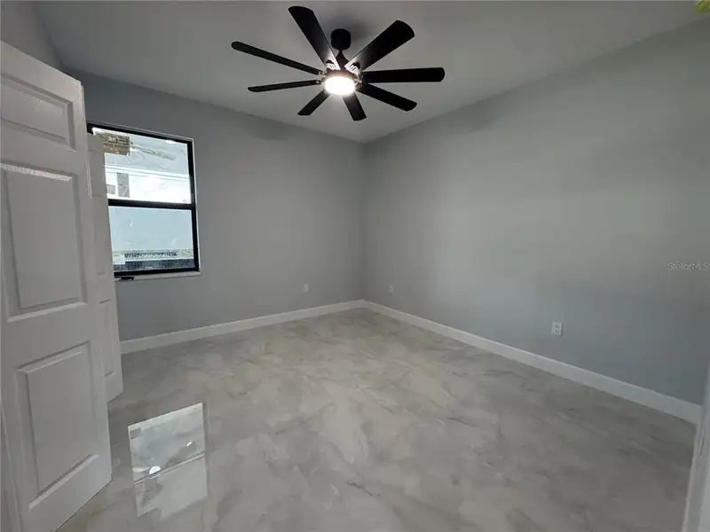 Spacious, unfurnished interior of a new home in , Cape Coral (Image 15).