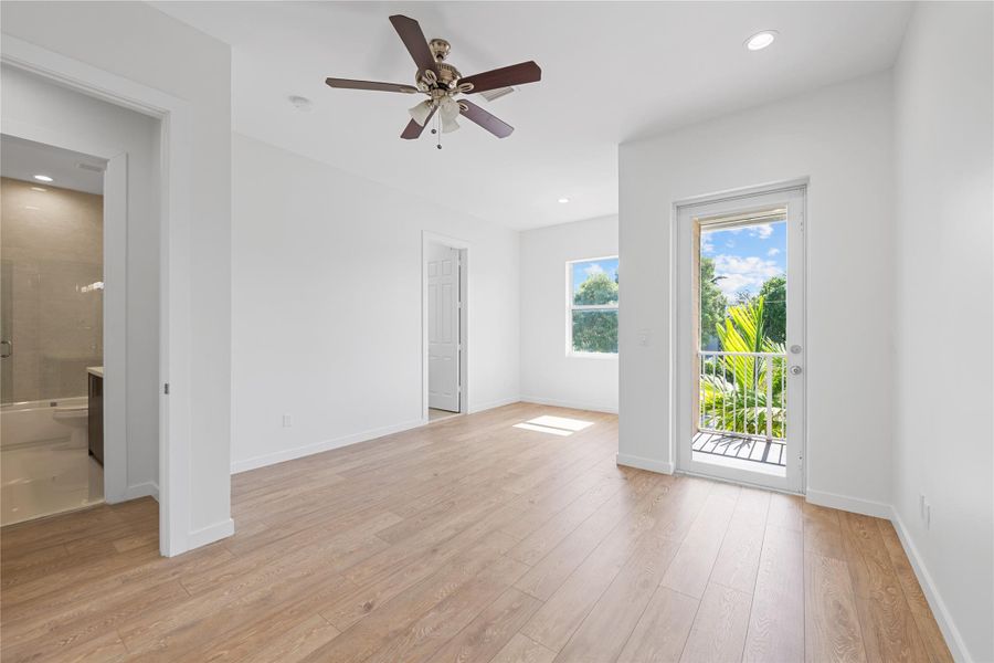 Spacious, unfurnished interior of a new home in , Fort Lauderdale (Image 14). Spacious, unfurnished interior of a new home in , Fort Lauderdale (Image 14).