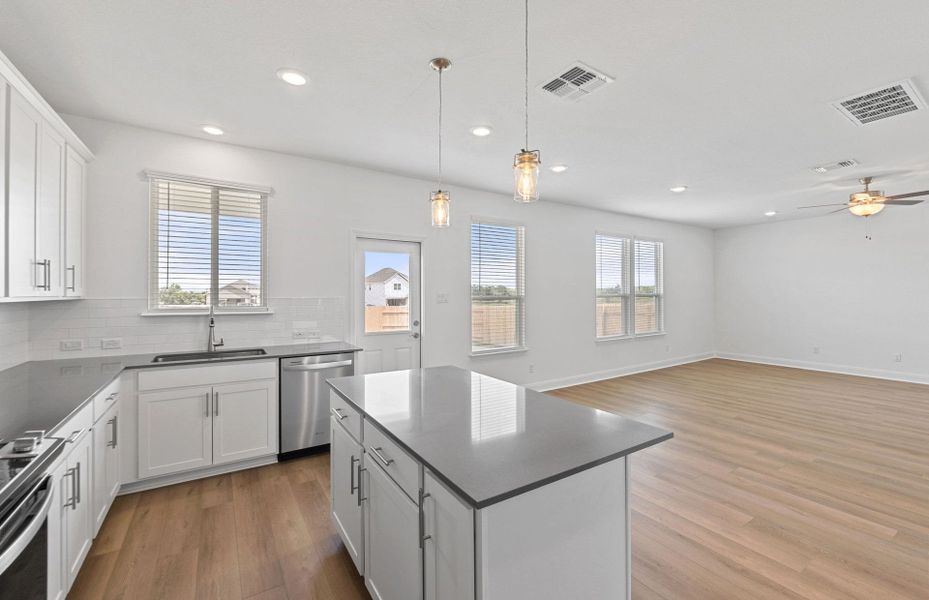 Furnished interior view inside a new home in Patterson Ranch, Georgetown (Image 10).