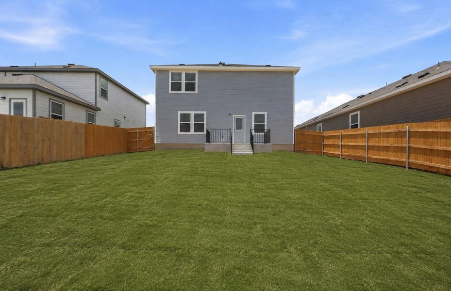 Exterior details and patio area of a home in Skyview, Belton (Image 19).