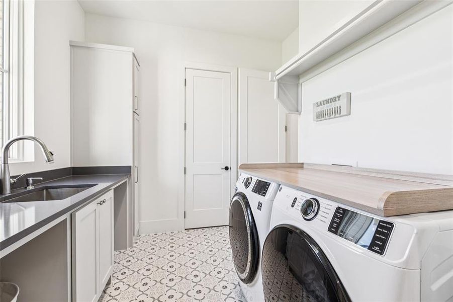 Furnished interior view inside a new home in , Midlothian (Image 36).