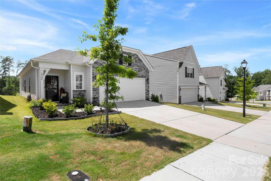 Front exterior of a new home in Legacy Ridge, Catawba, NC, highlighting curb appeal (Image 20). Front exterior of a new home in Legacy Ridge, Catawba, NC, highlighting curb appeal (Image 20).