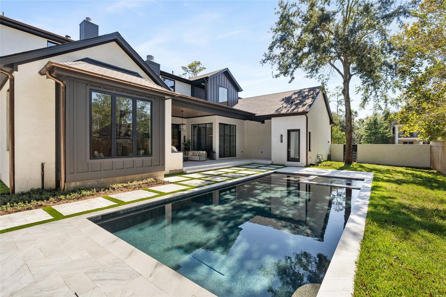 Additional side yard not in photo Additional side yard not in photo