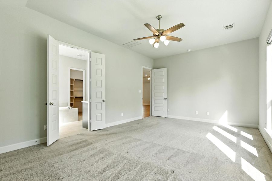 Spacious, unfurnished interior of a new home in Artavia 50', Conroe (Image 20). Spacious, unfurnished interior of a new home in Artavia 50', Conroe (Image 20).
