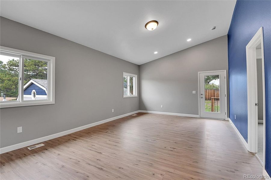 Spacious, unfurnished interior of a new home in , Pine (Image 16).
