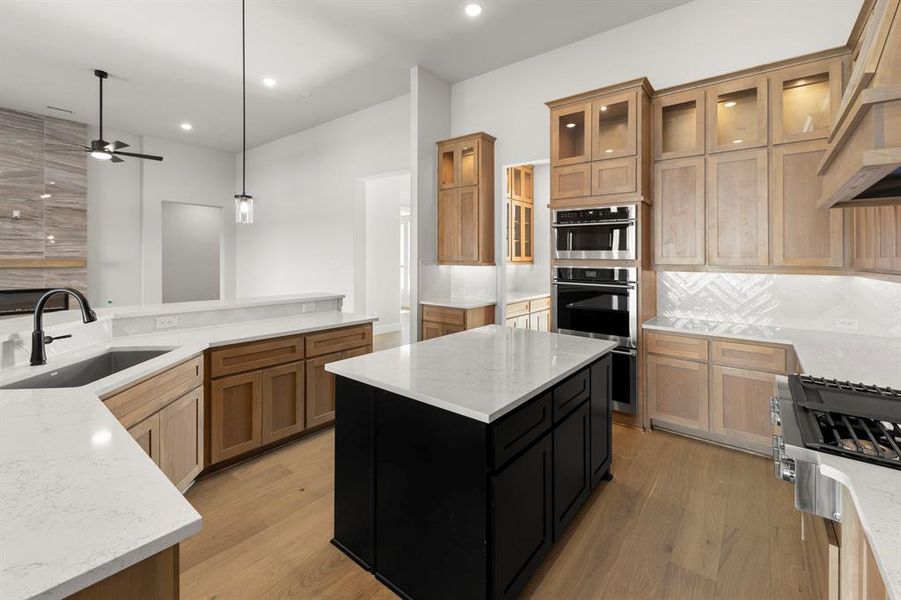 10. 5109 Keswick - Kitchen (3)