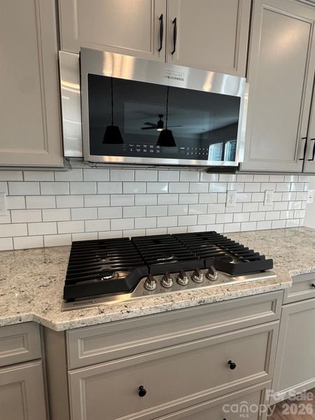 Microwave over gas cooktop Microwave over gas cooktop