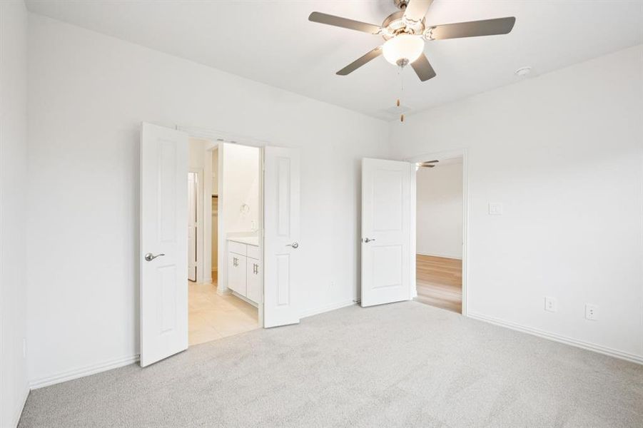 Spacious, unfurnished interior of a new home in Lakehaven - Spring Series, Farmersville (Image 28).