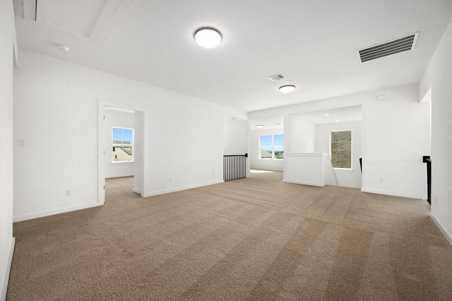 Spacious, unfurnished interior of a new home in Lariat, Liberty Hill (Image 19).