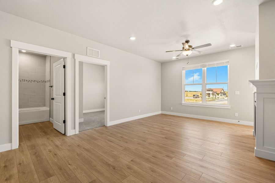 Spacious, unfurnished interior of a new home in The Lakes at Centerra, Loveland (Image 21).