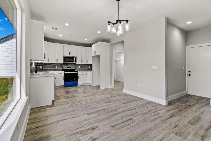 Spacious, unfurnished interior of a new home in , Trinity (Image 20).