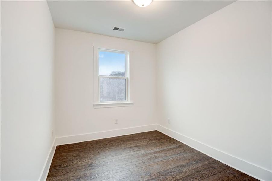 Spacious, unfurnished interior of a new home in Park Vue, Atlanta (Image 17). Spacious, unfurnished interior of a new home in Park Vue, Atlanta (Image 17).