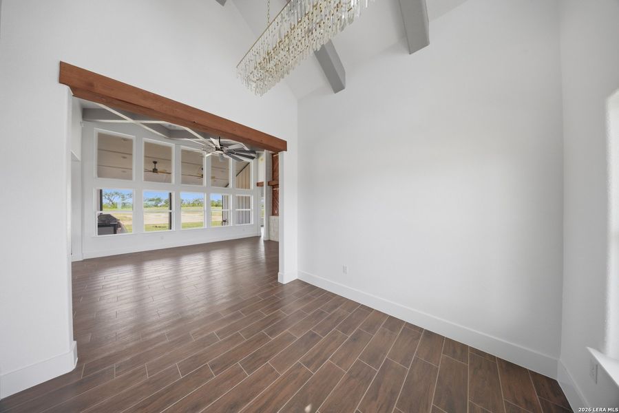 Spacious, unfurnished interior of a new home in , Floresville (Image 22).