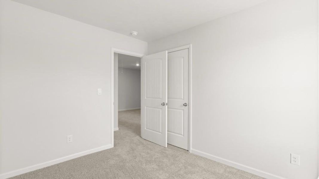 Spacious, unfurnished interior of a new home in Carlton, Douglasville (Image 15).
