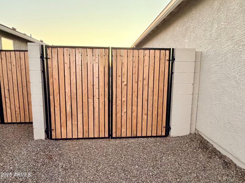 Double Gate Double Gate