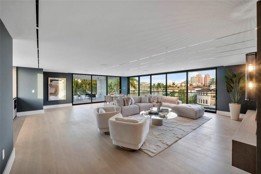 Furnished interior view inside a new home in , Fort Lauderdale (Image 9).