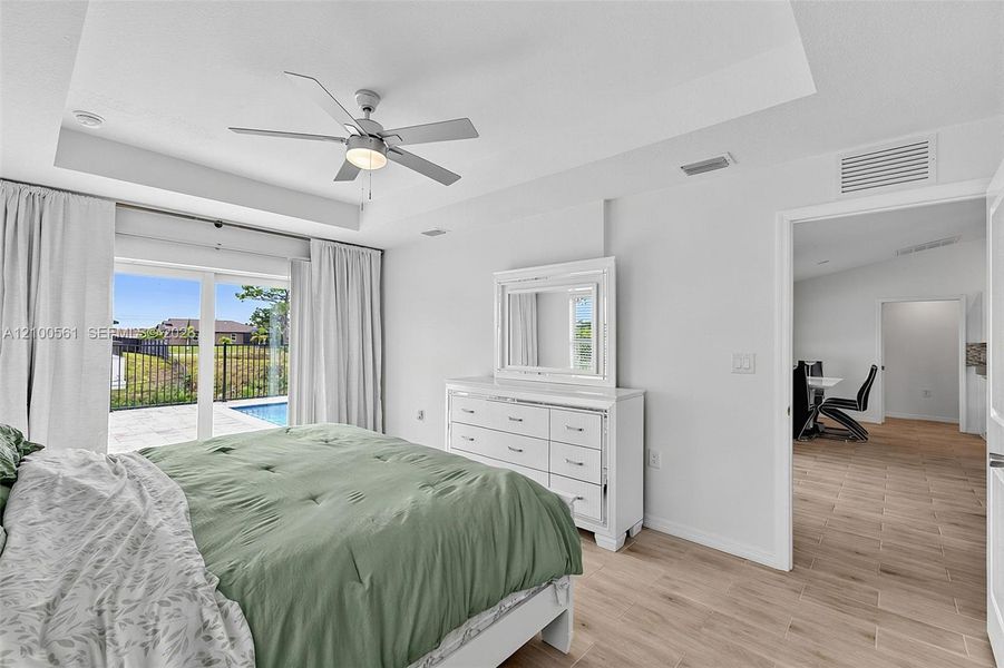 Furnished interior view inside a new home in , Cape Coral (Image 13).