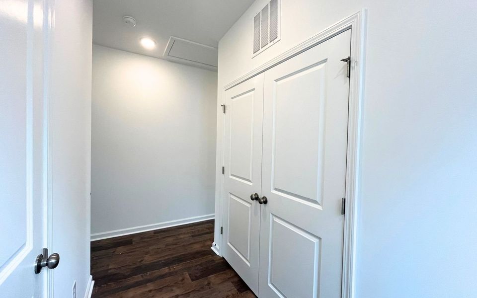 Spacious, unfurnished interior of a new home in Wendell Falls, Wendell (Image 13).