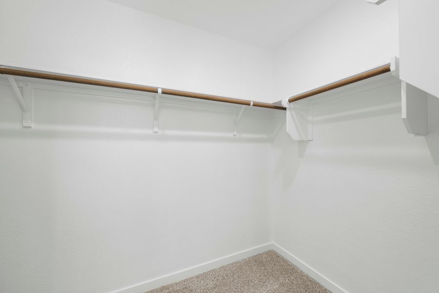 Spacious, unfurnished interior of a new home in South Fork, Waco (Image 11).