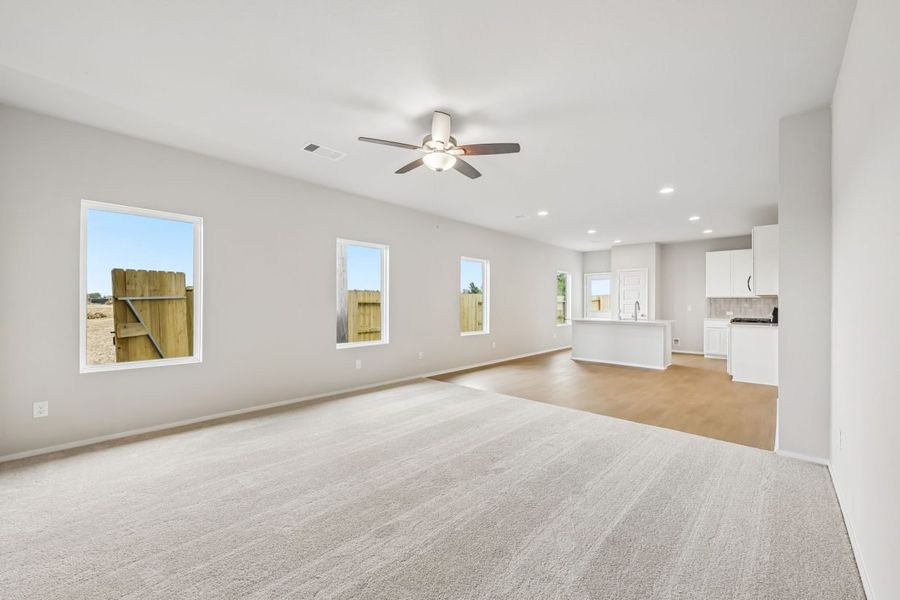 Spacious, unfurnished interior of a new home in Azalea, Pattison (Image 17).