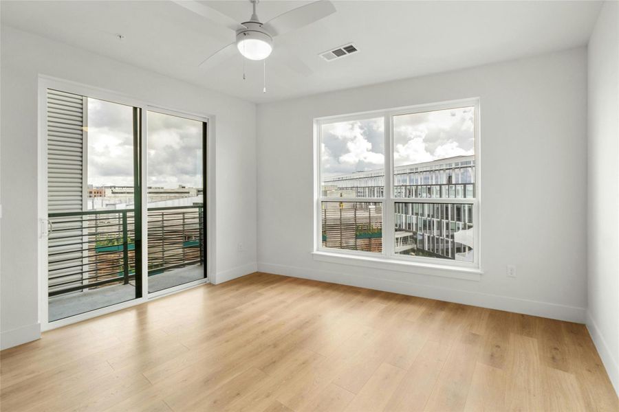 Spacious, unfurnished interior of a new home in , Austin (Image 21).