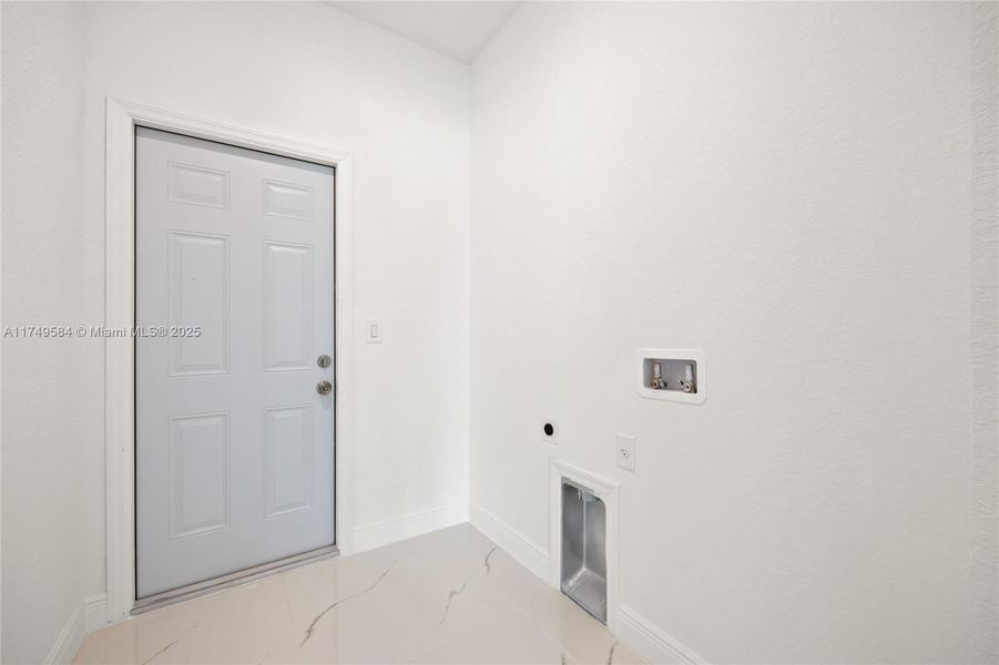 Image 20 of a home in .