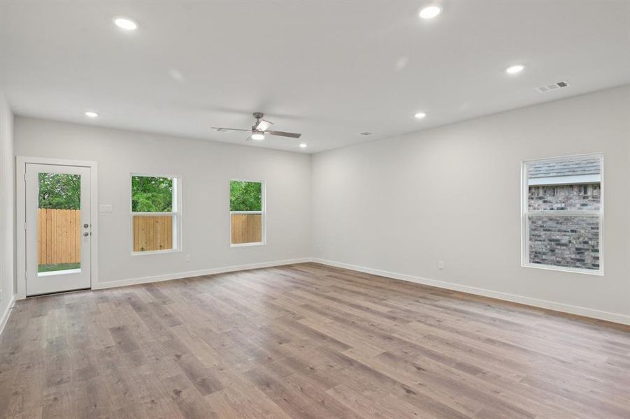 Spacious, unfurnished interior of a new home in Sperling Farms, Ferris (Image 18). Spacious, unfurnished interior of a new home in Sperling Farms, Ferris (Image 18).