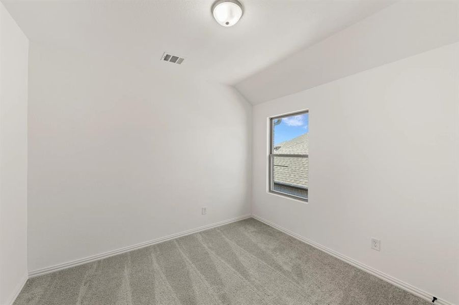 Spacious, unfurnished interior of a new home in Devonshire 40s, Forney (Image 23).