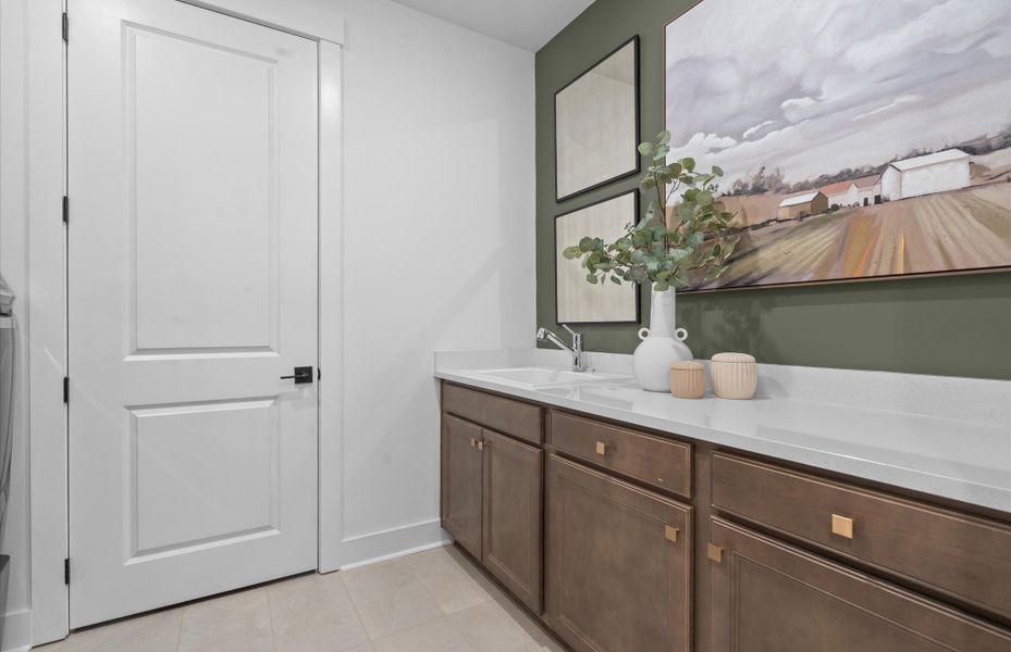 Representative furnished interior of a home built from the Mystique by Del Webb in Del Webb Southern Oaks, Newnan (Image 12).
