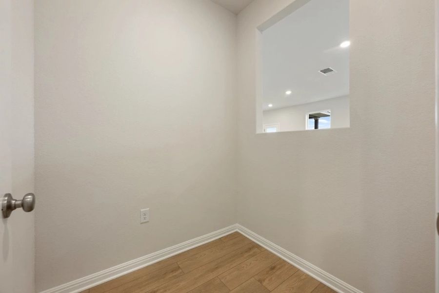 Spacious, unfurnished interior of a new home in Covered Bridge, Hutto (Image 16).