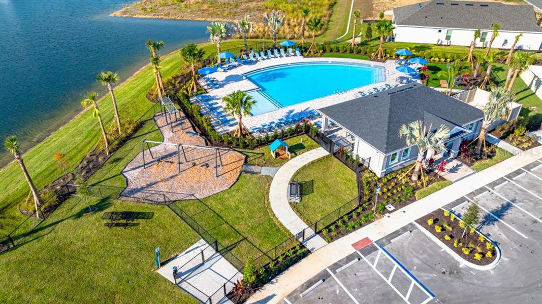 Community amenities in Indigo Creek, Apollo Beach (Image 35).