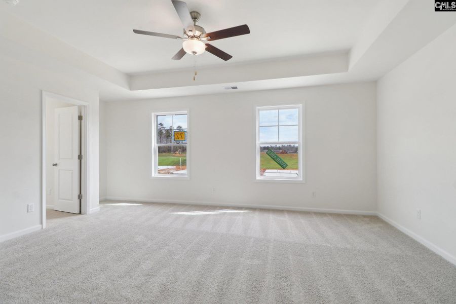 Spacious, unfurnished interior of a new home in Old Charleston Acres, Pelion (Image 9).